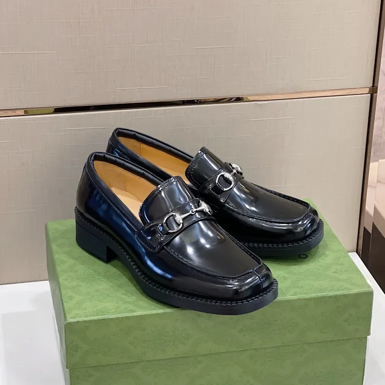 Gucci Shoe 